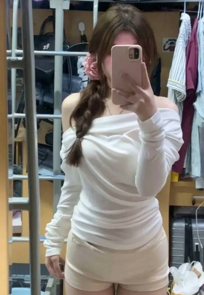 约会时她一直玩手机怎么办